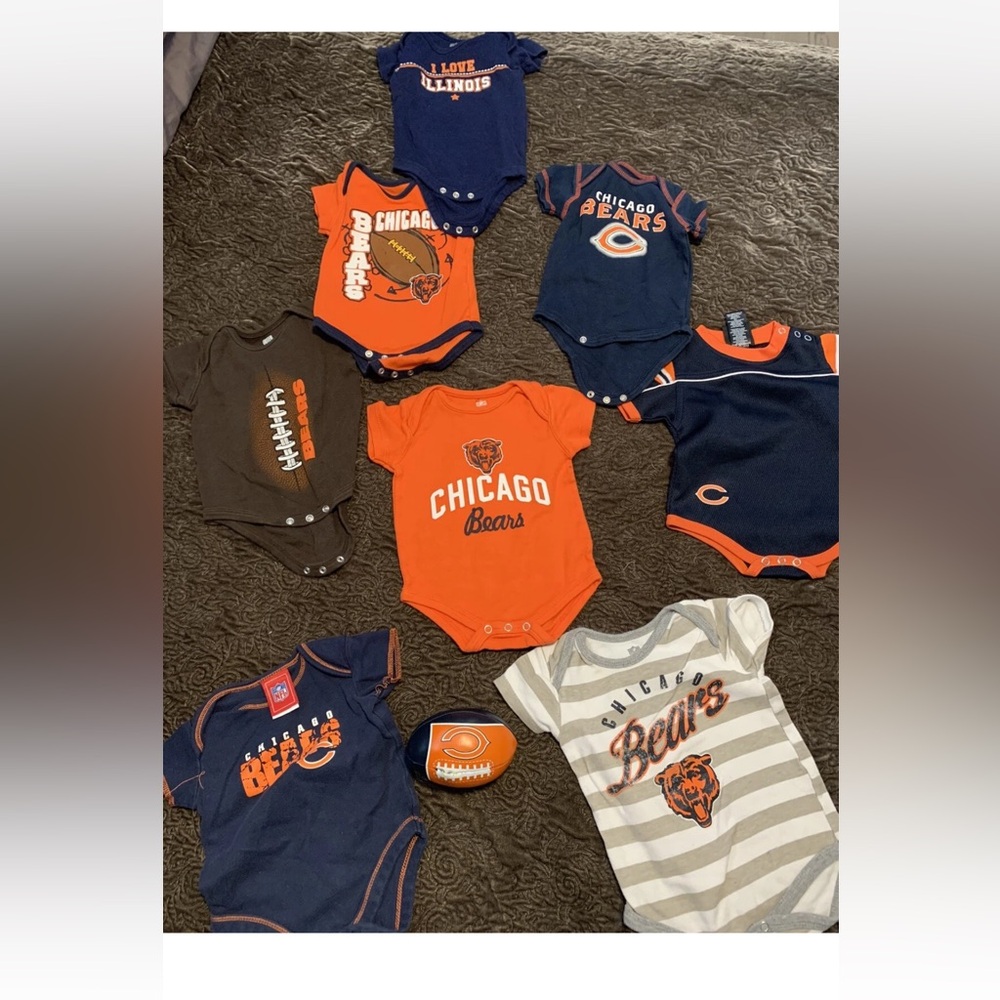 Chicago Bears Baby Onesie Set